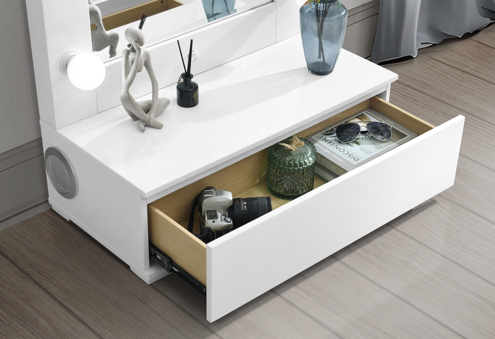 ELLA WHITE NARROW TALL MIRROR WITH LED AND SPEAKER